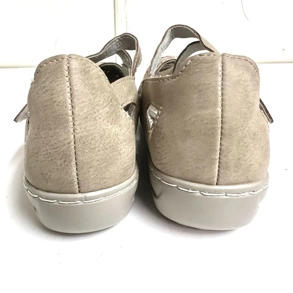 NEW PATRIZIA Trudy Light Taupe Womens Mary Jane Shoes stencil cut out boho 7M
